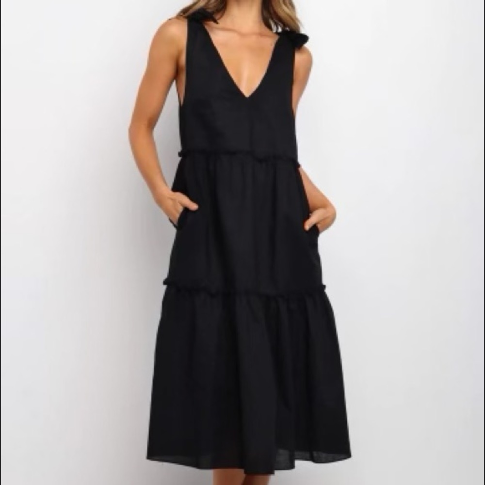 Petal & Pup Erenda Dress - Black